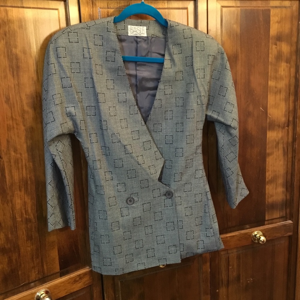 Basile blazer, size 40 It, cross over front, heavy padding, pockets, draped shou